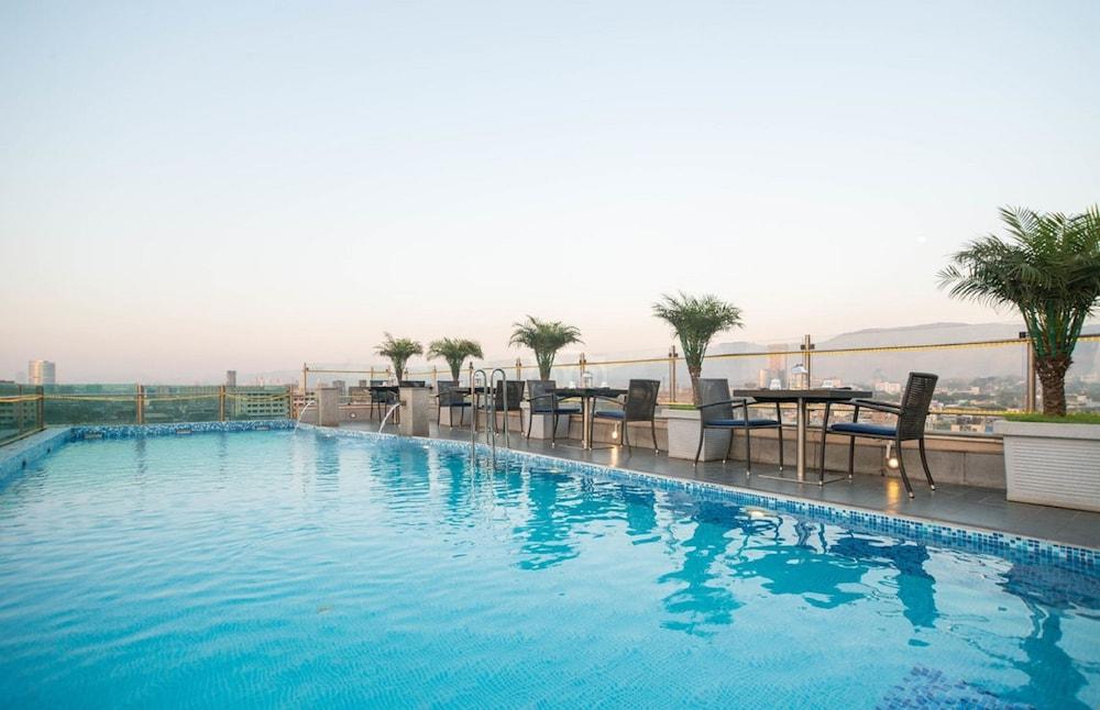 Hotel Yogi Executive, Navi Mumbai Zewnętrze zdjęcie