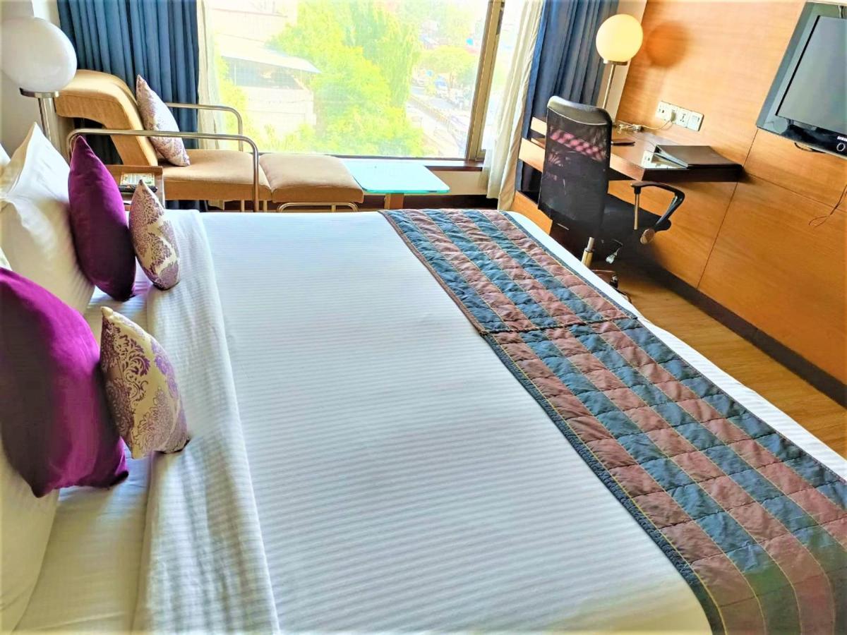 Hotel Yogi Executive, Navi Mumbai Zewnętrze zdjęcie