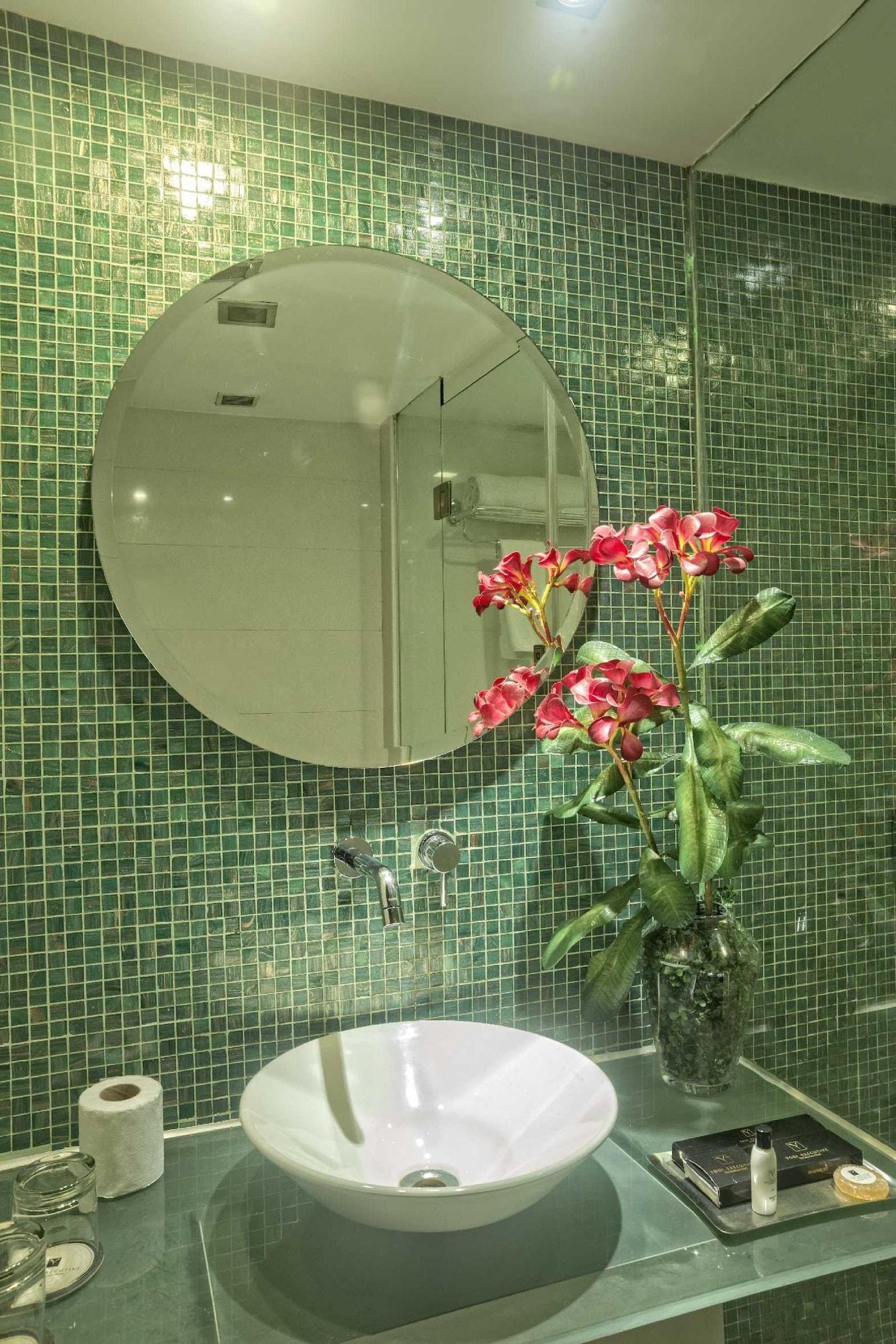 Hotel Yogi Executive, Navi Mumbai Zewnętrze zdjęcie