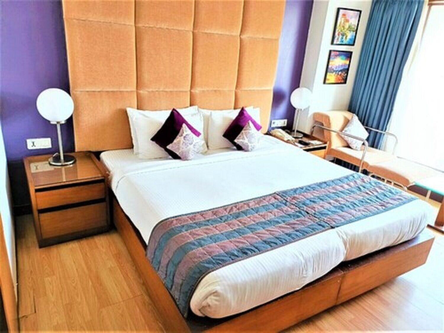 Hotel Yogi Executive, Navi Mumbai Zewnętrze zdjęcie