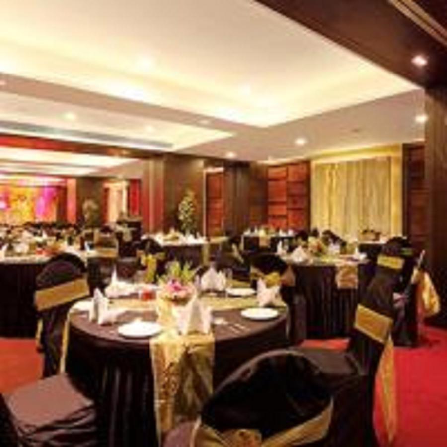 Hotel Yogi Executive, Navi Mumbai Zewnętrze zdjęcie