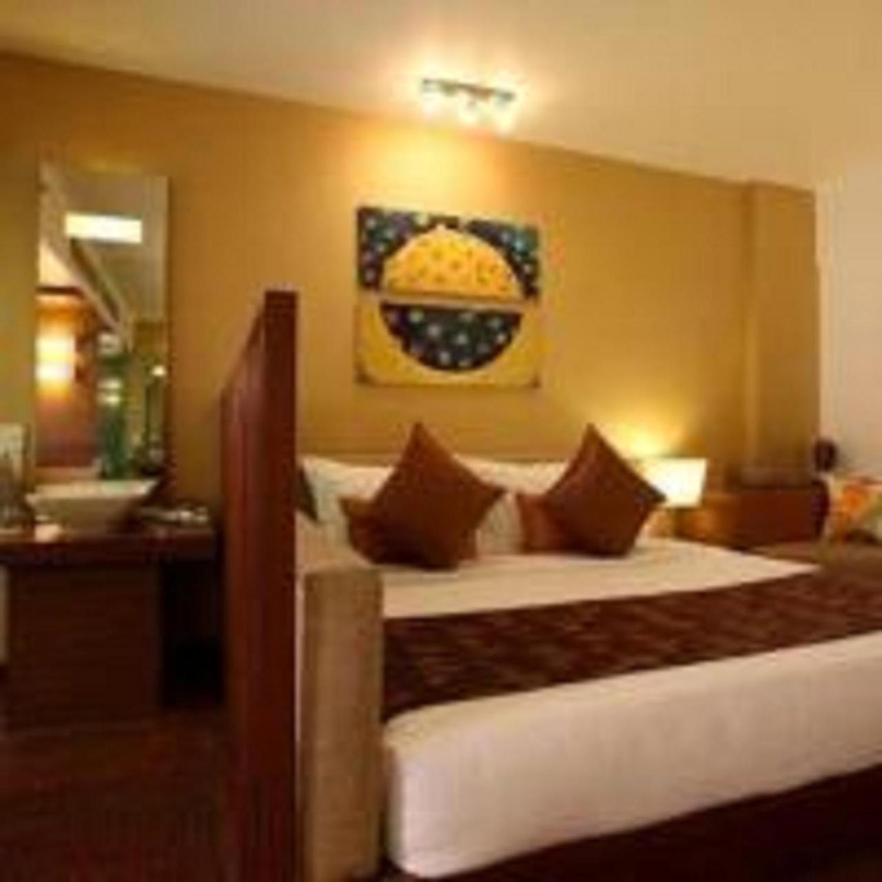 Hotel Yogi Executive, Navi Mumbai Zewnętrze zdjęcie
